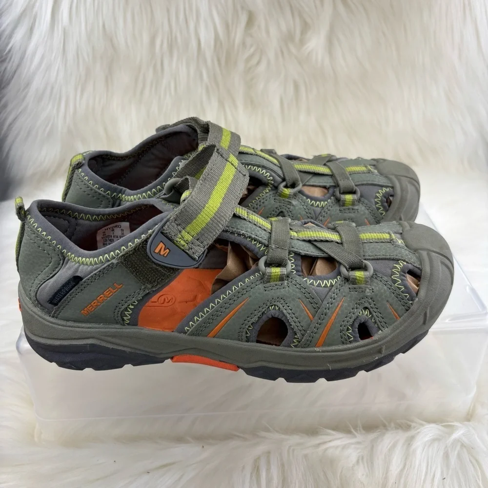 Merrell Grey Sport Hiking Sandals with Closed Toe and Rugged Sole